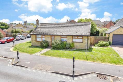 Fieldfare Road, Carisbrooke, Isle of Wight