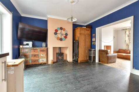 High Street, Wootton, Isle of Wight