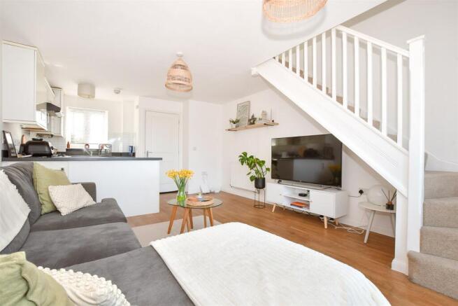 Kitchen/ Living Room
