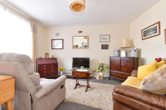 Lounge/ Dining Room
