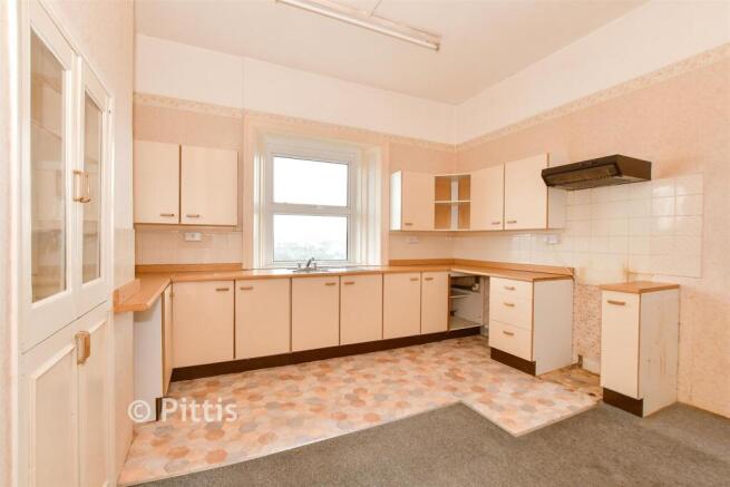 Kitchen/ Dining Room