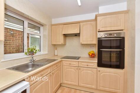 Quantock Drive, Ashford, Kent