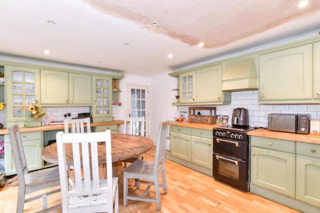Kitchen/Breakfast Room