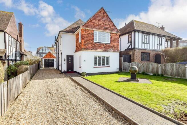 Driveway/Parking