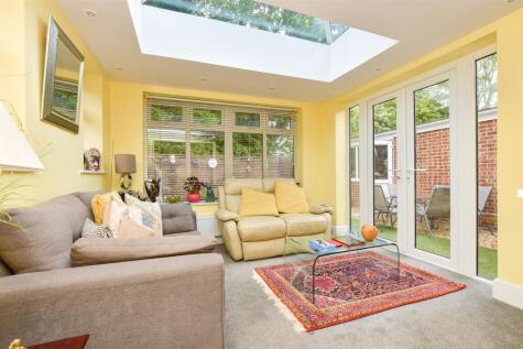 Leatt Close, Broadstairs, Kent