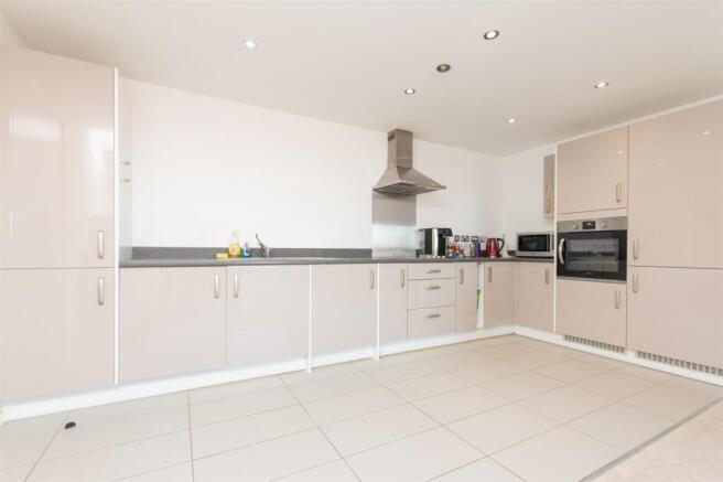 Kitchen / Lounge / Diner