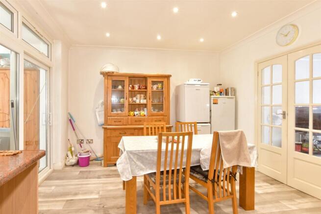 Kitchen/Dining Area