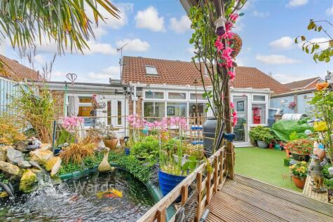 Woolwich Close, Chatham, Kent