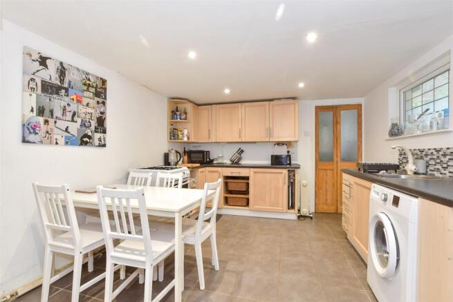 Kitchen/ Breakfast Room
