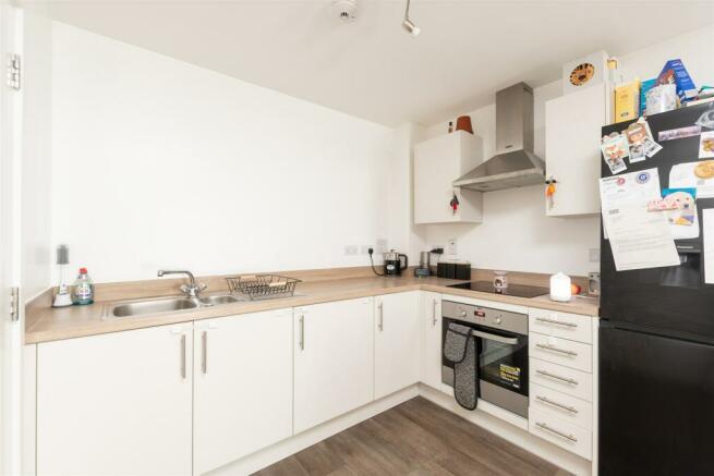 Kitchen/Lounge Area