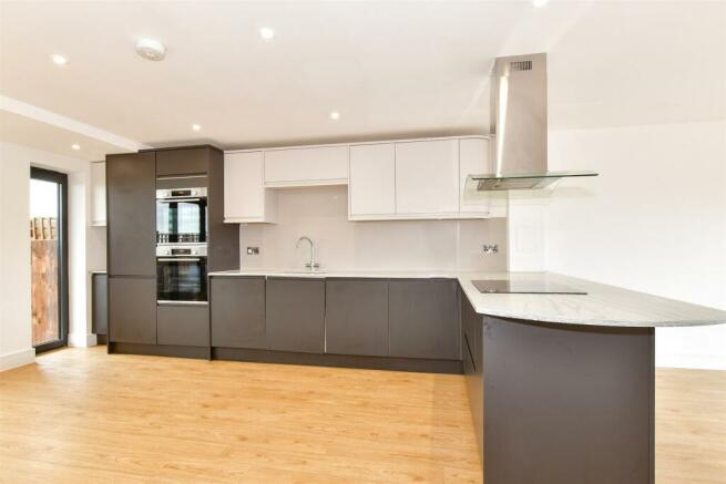 Kitchen/Breakfast/ Dining Area