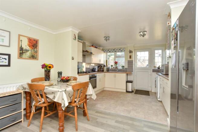 Kitchen/Dining Area
