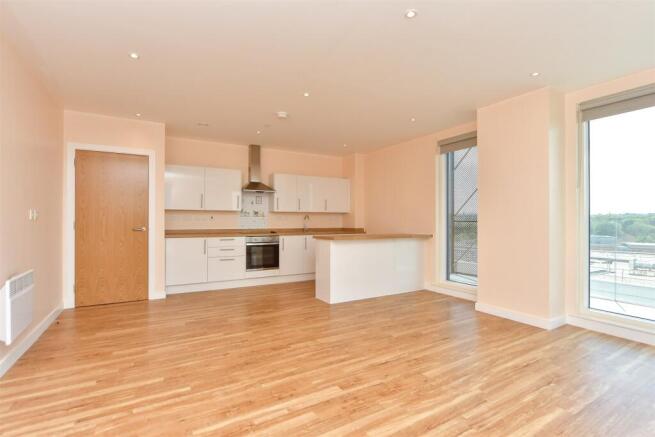 Kitchen/ Living Area