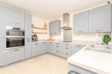 Garland Rise, Ebbsfleet Valley, Swanscombe, Kent