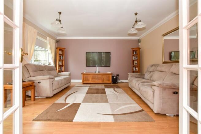 Lounge Feature