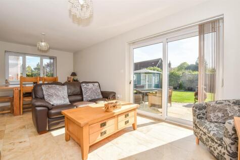 Main Road, Sellindge, Ashford, Kent