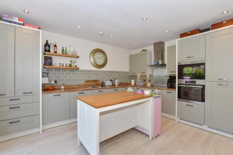 Thomas Road, Aylesford, Kent