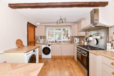 Pear Tree Avenue, Ditton, Kent