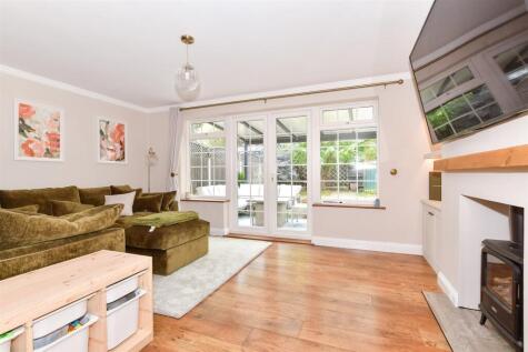 Pear Tree Avenue, Ditton, Kent