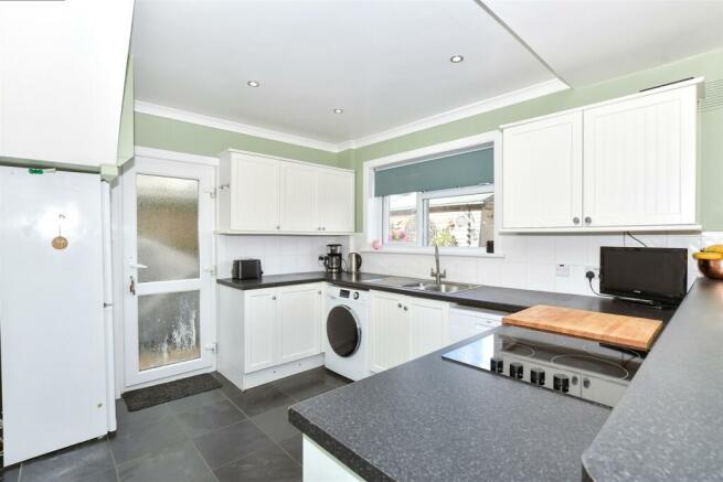 Kitchen/ Dining Area