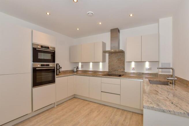 Lounge/Kitchen