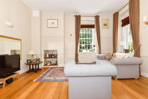 Fennel Close, Maidstone, Kent