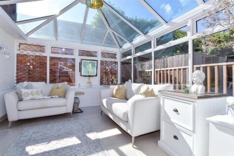 Lodge Close, Allington, Maidstone, Kent