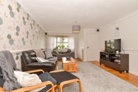 Tutsham Way, Paddock Wood, Tonbridge, Kent