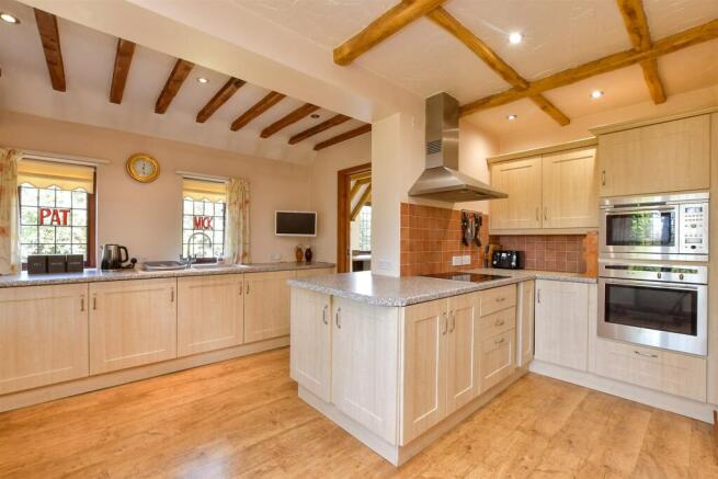 Kitchen/Breakfast Area	