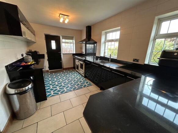 Kitchen/Breakfast Room