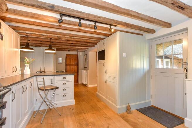 Kitchen/Breakfast Area