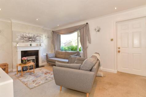 Silverspot Close, Rainham, Gillingham, Kent