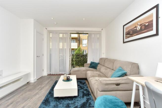 Kitchen/ Living Area