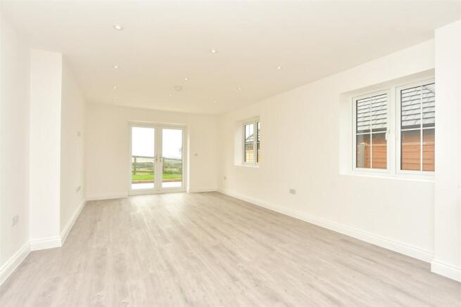 Kitchen/ Living Area