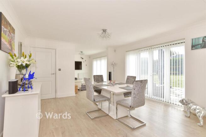 Kitchen/Breakfast Area