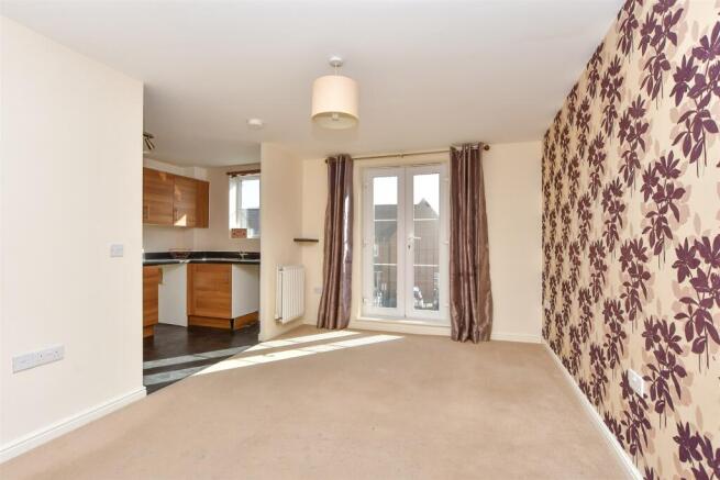Lounge/ Dining Area