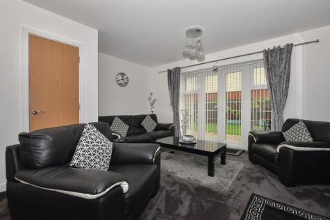 Ashfield Close, Holborough Lakes, Kent