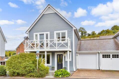 Poynder Drive, Holborough Lakes, Kent