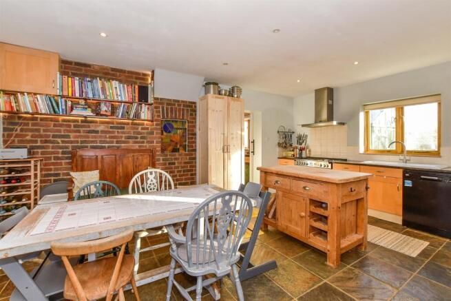 Kitchen/ Breakfast Room
