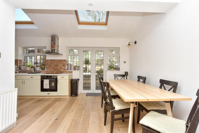 Kitchen/Dining Area