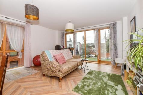 Avebury Avenue, Tonbridge, Kent