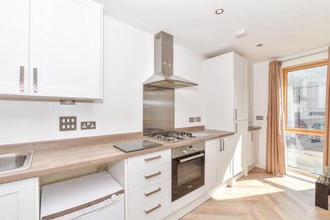 Lounge/ Diner/ Kitchen