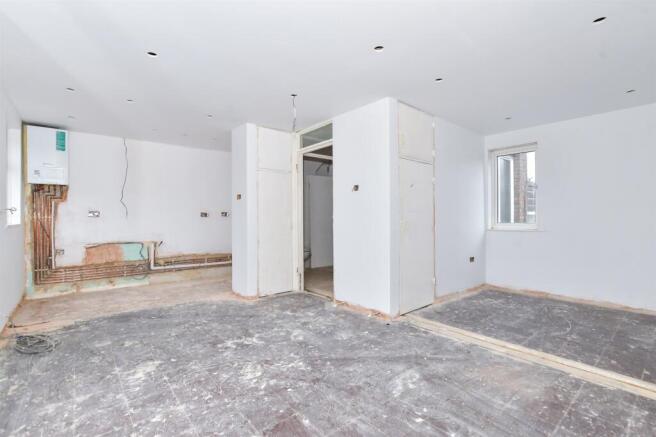 Bedroom/Lounge/Kitchen