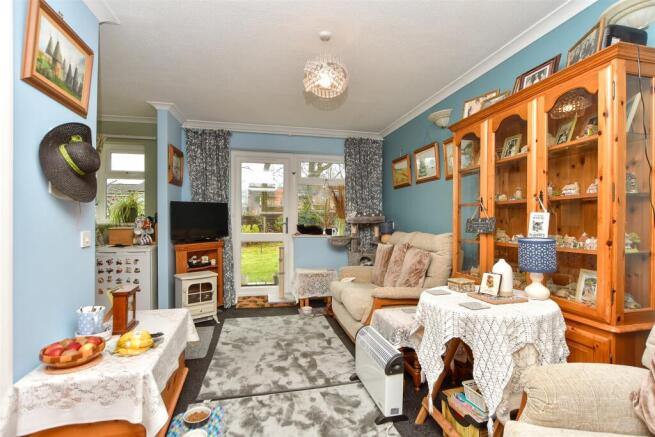 Lounge/ Dining Area
