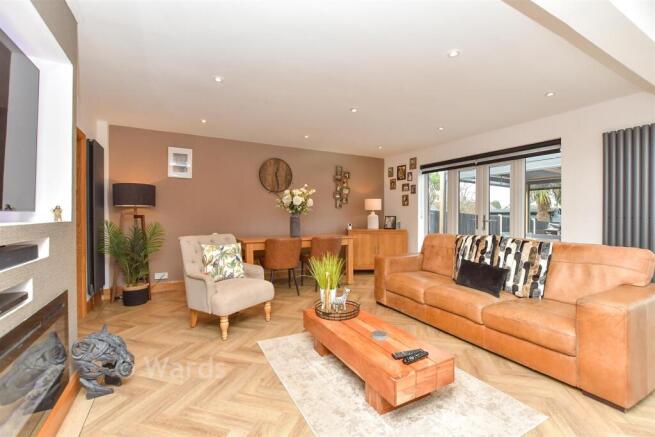 Kitchen/ Living Area