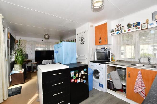 Lounge/Kitchen