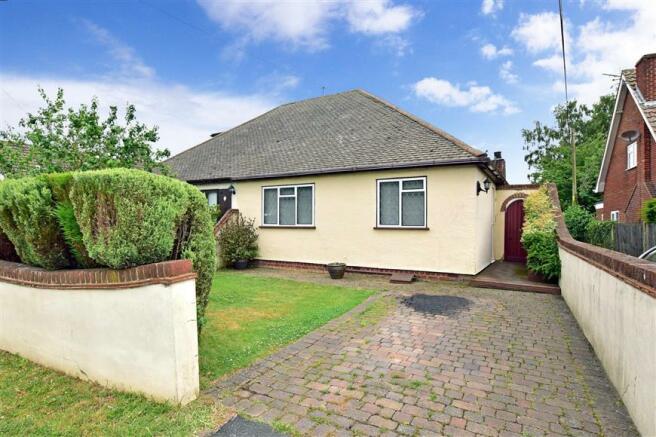 3 Bedroom Bungalow For Sale In Hever Avenue, West Kingsdown, Sevenoaks 