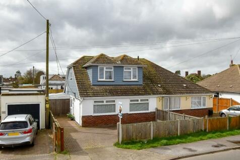 Whitstable - 4 bedroom chalet for sale