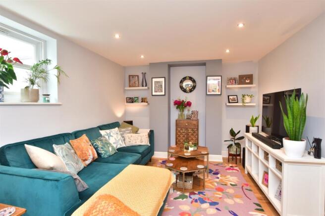 Lounge/ Kitchen