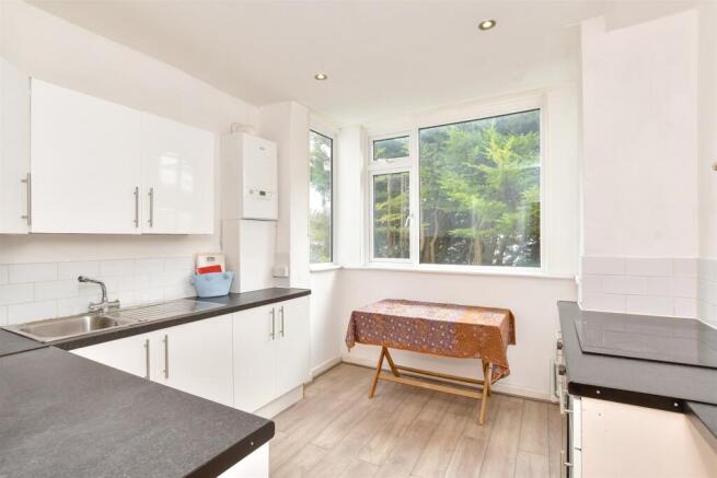 Kitchen/ Breakfast Room
